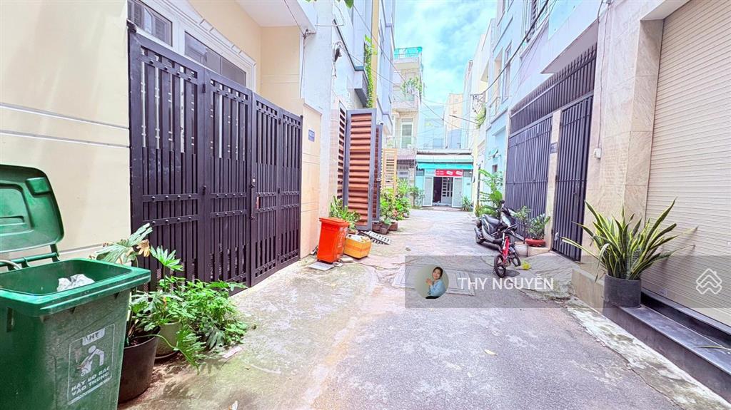 Chdv hẻm xe hơi  3 tầng  đường đặng văn bi  thu hơn 30 triệu/ tháng  gần ga metro ngang 8,5m