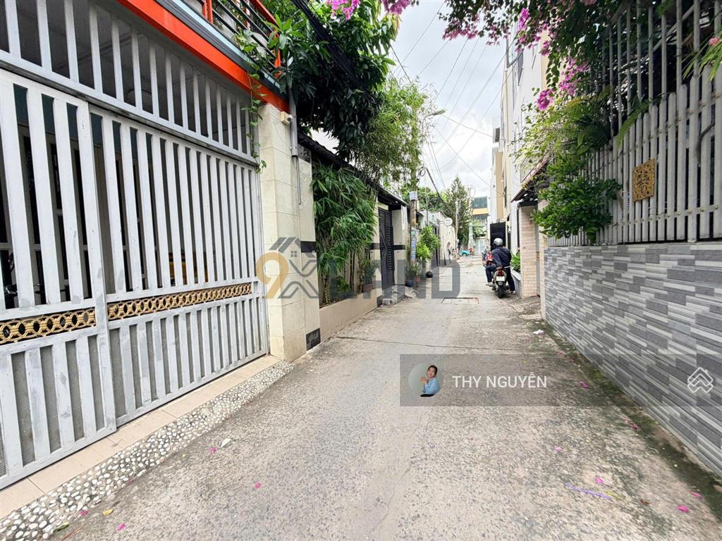 Nhà c4 sát ngay phạm văn đồng  linh tây  ngang 6m  nhỉnh 6 tỷ  75m2 khu dân trí cao