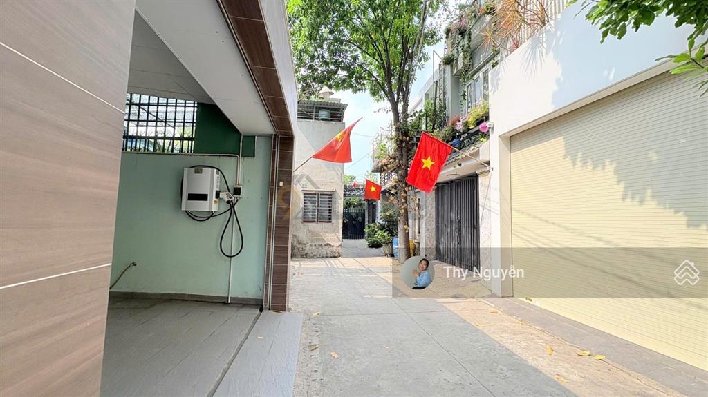 Nhà vị trí đẹp  khu dân cư sầm uất  phù hợp xây chdv 200m2 ngang nở hậu 8m