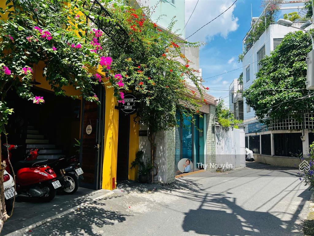 Nhà 2 mặt tiền  3 tầng  đường số 10 sát võ căn ngân  kinh doanh tốt  81m ngang 5.5m
