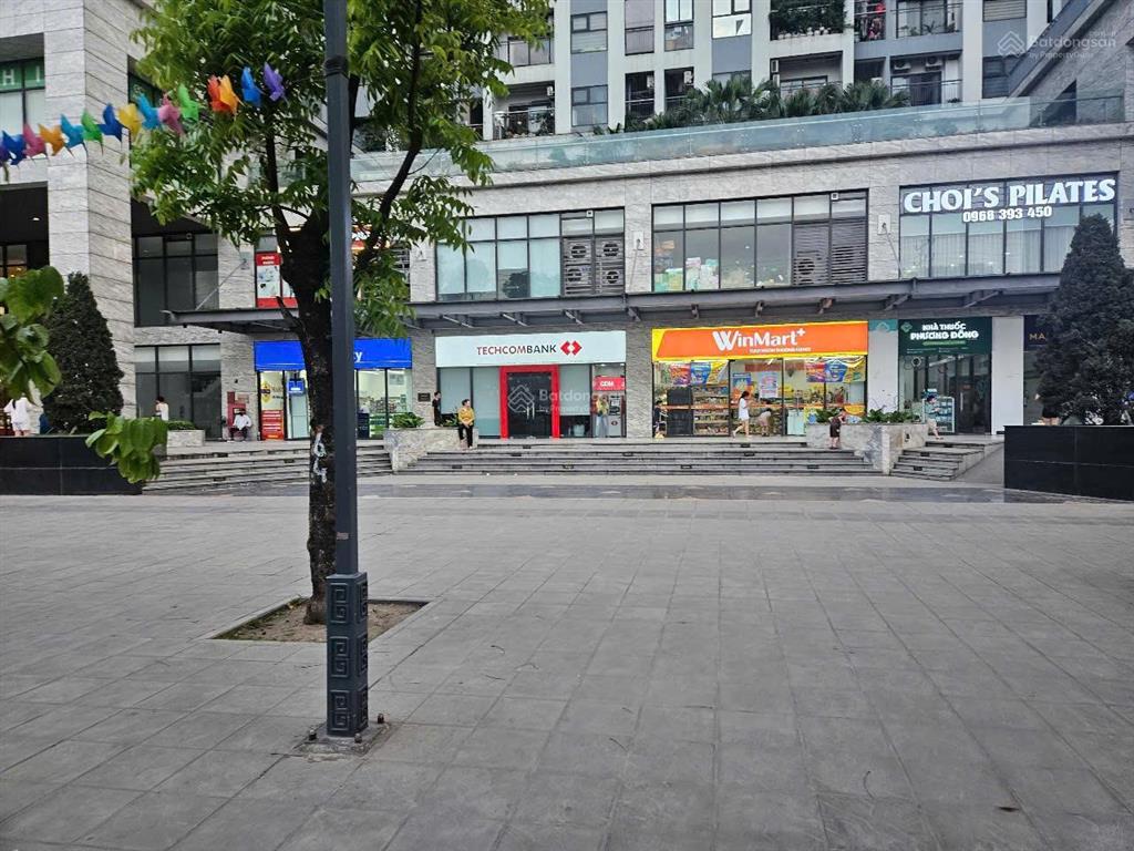 Cho thuê shophouse tầng 1 chung cư phương đông, green park 70m2, 17 triệu/tháng