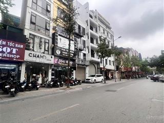 Tôi nhượng lại căn nhà mặt phố trương công giai. vị trí kinh doanh đẹp