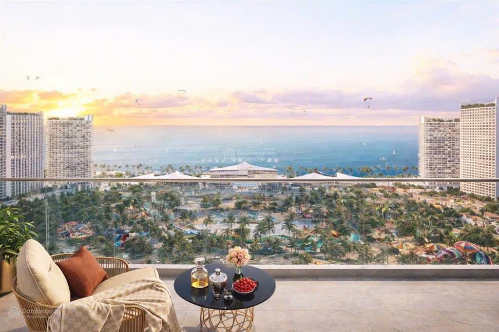 Bán lỗ 600tr căn 1 phòng ngủ view biển, công viên nước, ngắm quảng trường, pháo bông tầng trung