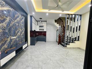 Hiếm  5 tỷ45 (có bớt)  nhà riêng 32m2 nhà 5 tầng vĩnh hưng  hoàng mai ô tô gần, bãi xe cách 10m
