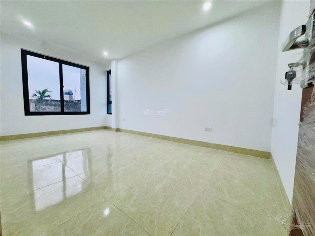 Giá cực ngon! ô tô đỗ cổng, dân xây 5 tầng 6 phòng ngủ nhà đẹp p. vĩnh hưng  xem là mê 7.3 tỷ
