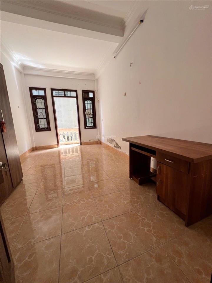 Bán nhà ngõ 126 vĩnh hưng 28m² 4 tầng, dân xây, ngõ thông, 10m ra ô tô, ko quy hoạch, chỉ 5,5 tỷ