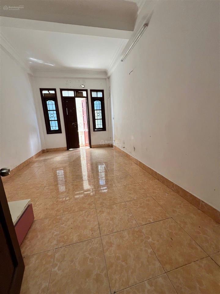 Bán nhà ngõ 126 vĩnh hưng 28m² 4 tầng, dân xây, ngõ thông, 10m ra ô tô, ko quy hoạch, chỉ 5,5 tỷ