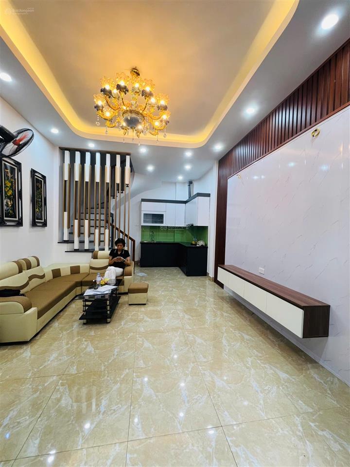 Bán nhà phường vĩnh hưng 38m 5 tầng mới ô tô nhỏ đỗ cửa không quy hoạch giá 7 tỷ