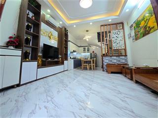 Bán nhà hoàng mai gần nam dư 31m2 5 tầng gần phố ở luôn chỉ 5 tỷ 850tr