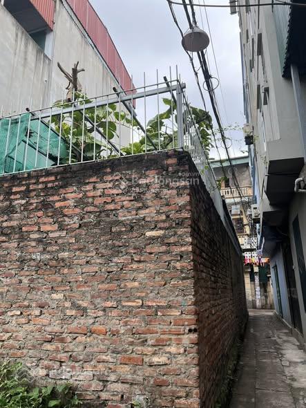 Hiếm! nhà đất phố nam dư 30m giá 4,2 tỷ cách mặt phố chỉ 10m sổ đỏ chính chủ  ko qh
