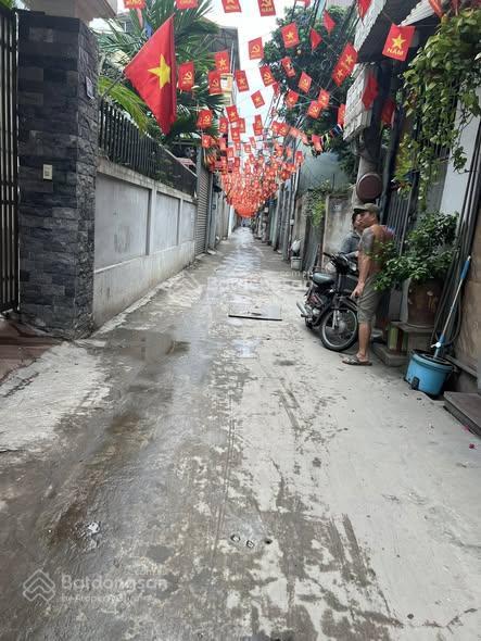 Hiếm! nhà đất phố nam dư 30m giá 4,2 tỷ cách mặt phố chỉ 10m sổ đỏ chính chủ  ko qh