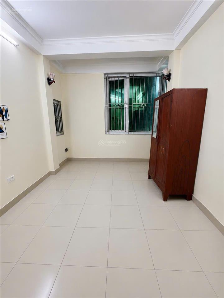 Nhà 5 tầng + 1 tum  18m  3 phòng ngủ  gần times city  giá 4,1 tỷ có thương lượng