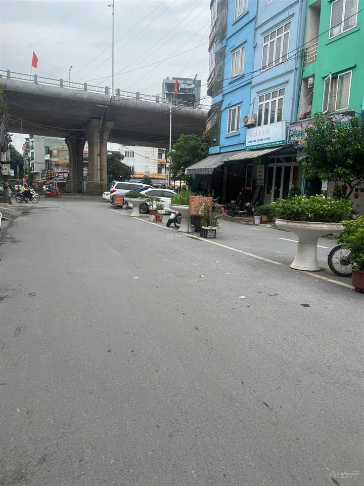 Bán đất tặng nhà vĩnh tuy hai bà trưng 32m2, mt 4m, ô tô đỗ cửa, gần times city, giá 6 tỷ 5