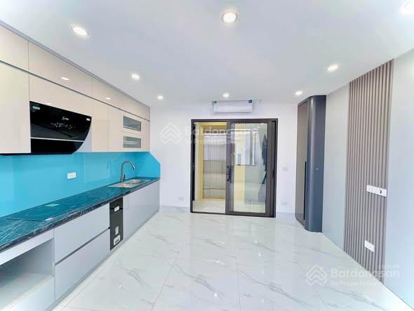 Bán nhà nguyễn đức cảnh, gần hồ đền lừ 31m2, 7 tầng thang máy giá hơn 9 tỷ giảm chào 2 tỷ