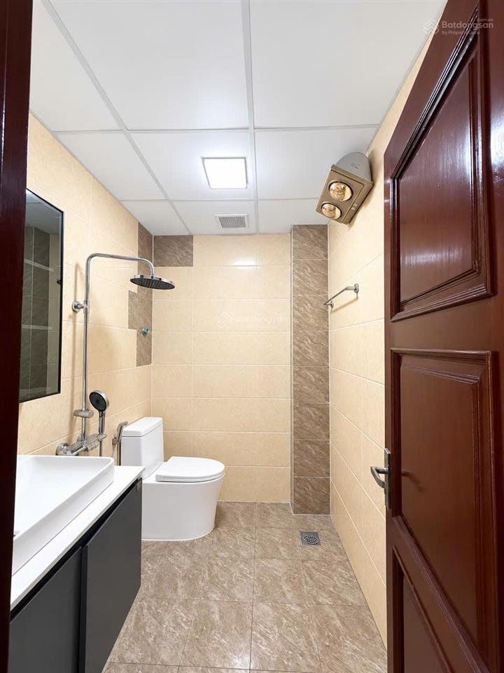 Bán nhà hoàng văn thái phân lô quân đội, dt 45m dân xây 5 tầng  ngõ thông  11 tỷ