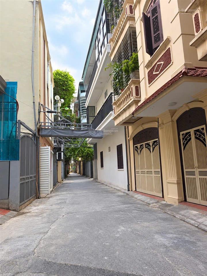Bán nhà hoàng văn thái phân lô quân đội, dt 45m dân xây 5 tầng  ngõ thông  11 tỷ