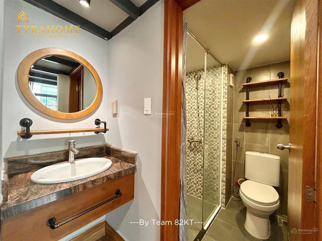 Duplex ban công ngay d2  d5. sang xịn