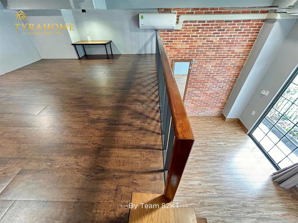 Duplex ban công ngay d2  d5. sang xịn