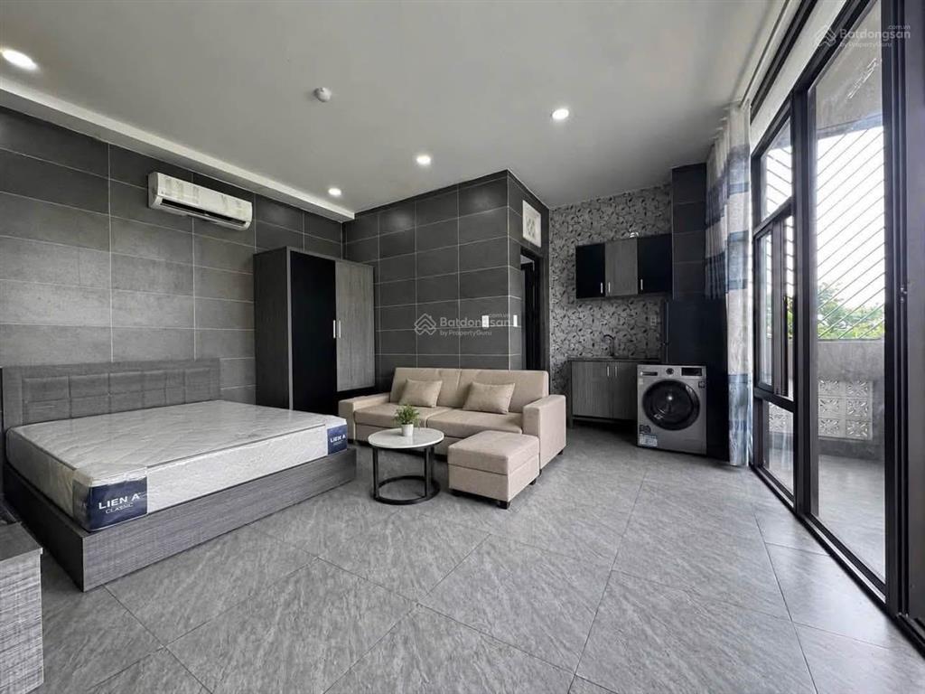 Studio ban công ngay gần lotter mart tiện di chuyển qua trung tâm