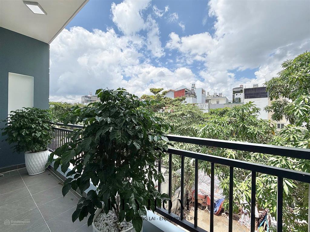 Căn hộ studio ban công ngay gần đại học văn lang  tiện qua các quận trung tâm