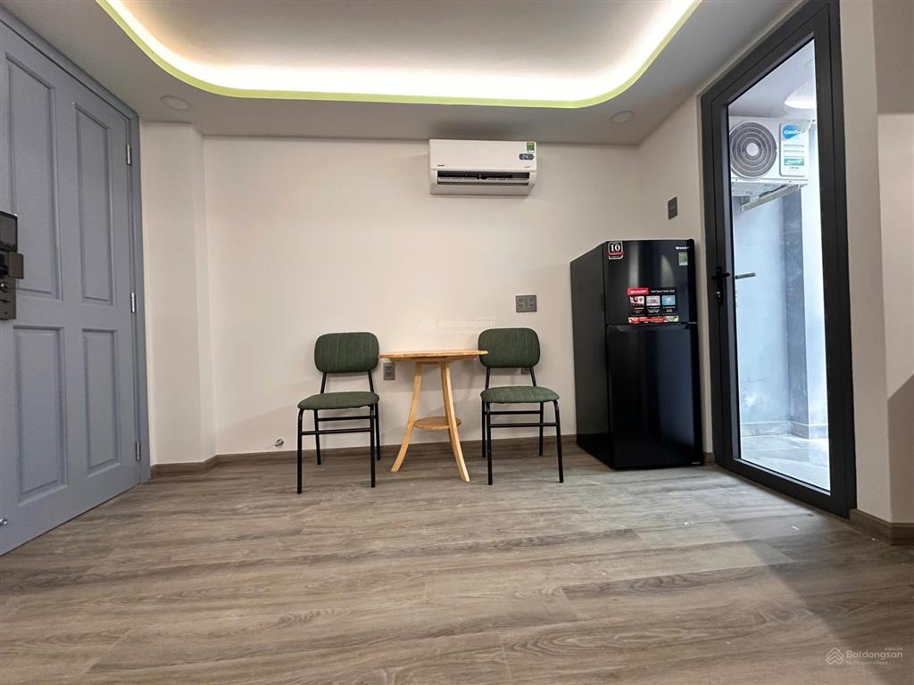 Căn hộ studio ban công thoáng mát ngay gần emart phan văn trị