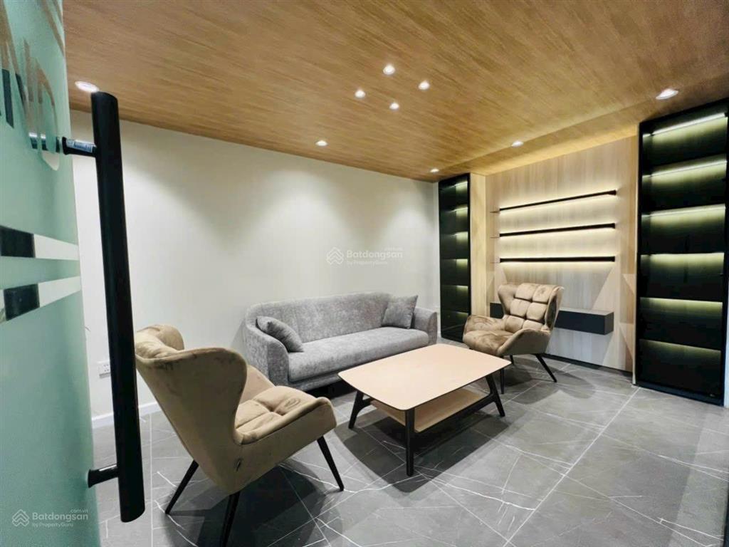 Cho thuê shophouse vinhomes symphony mặt tiền 15m hiếm, ngay cạnh sảnh cư dân