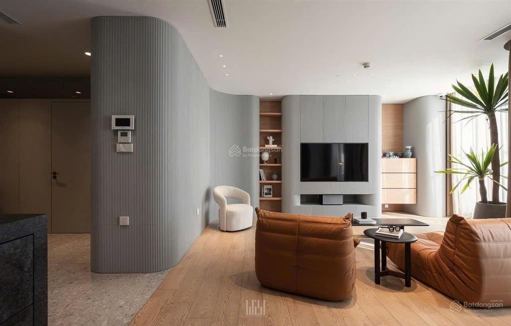 Cho thuê gấp 1 cặp căn hộ 3pn, 3wc, 110m2 tại vinhomes symphony riverside
