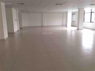 Cho thuê văn phòng tại nguyễn chí thanh, 29m2 giá 313.260đ/m2/th bao gồm vat và phí dv mặt bằng đẹp