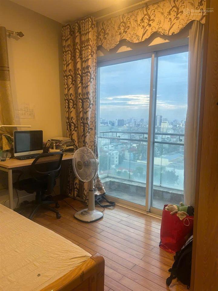 Cho thuê căn hộ tại golden westlake thụy khuê, dt 128m2, 3 ngủ, full đồ, giá 20 triệu view đẹp