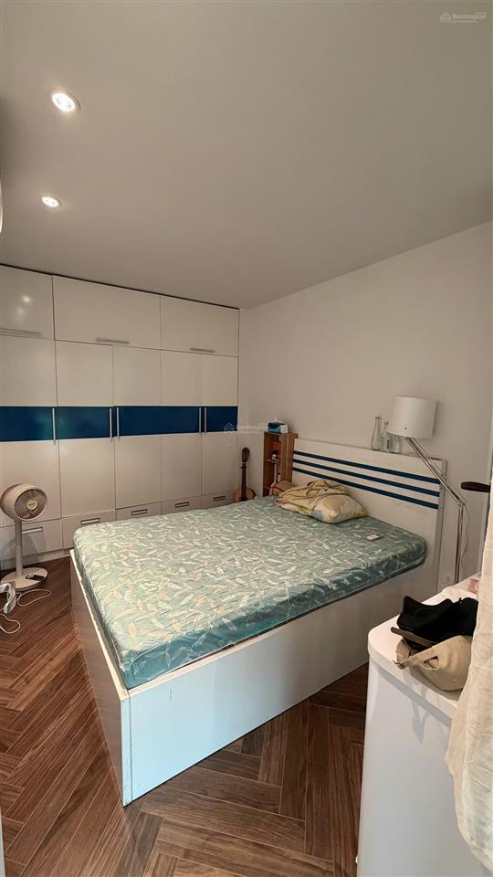 Bán căn hộ chung cư tại phố văn cao diện tích 140m2, 3 ngủ +1 giá 12,9 tỷ full nội thất có slot ôtô