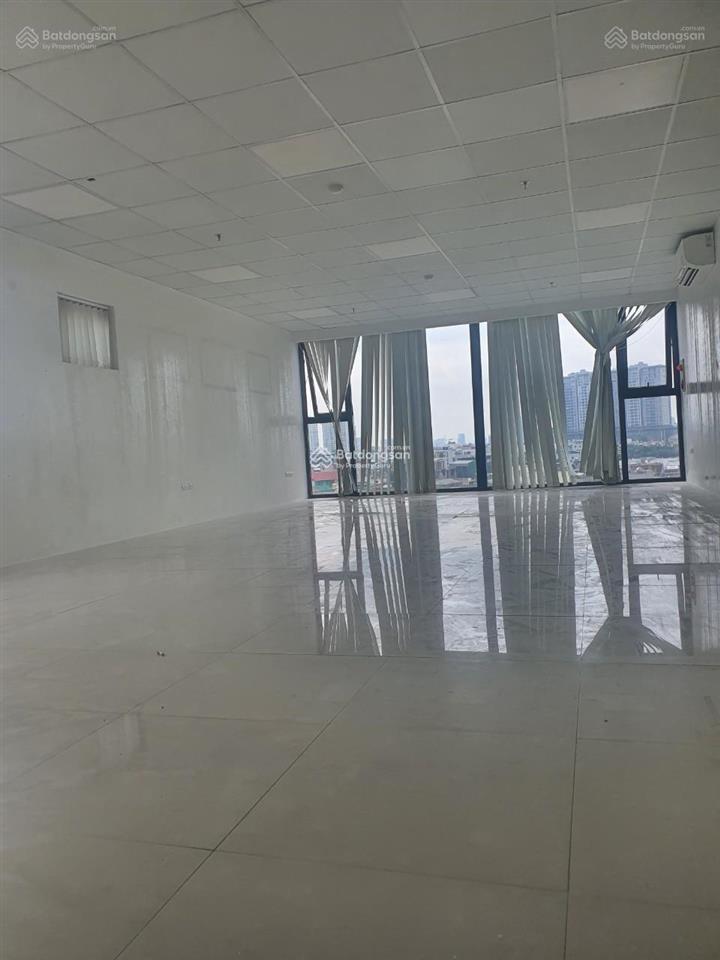 Cho thuê văn phòng tại đội cấn diện tích 85 m2 giá 20 triệu mặt bằng vuông vắn vị trí thuận tiện