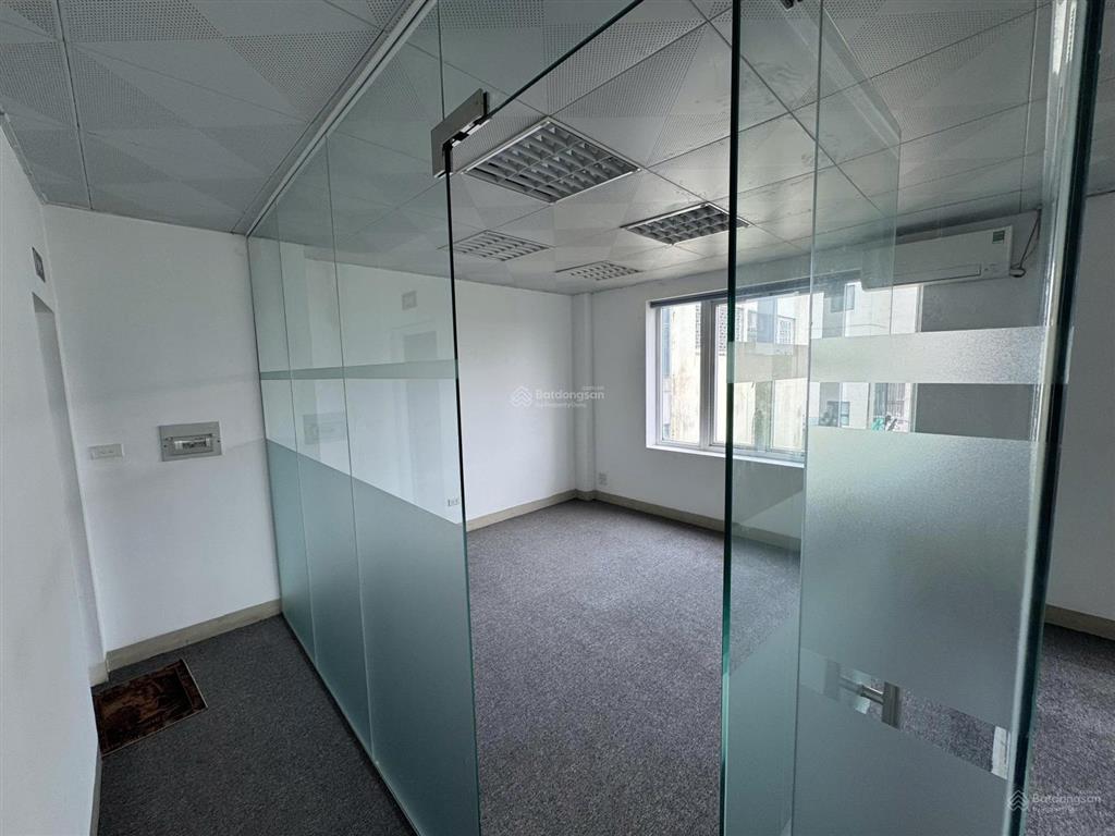 Cho thuê văn phòng tại nguyễn văn ngọc diện tích 80m2 giá 22 triệu mặt bằng vuông vắn, thoáng đẹp