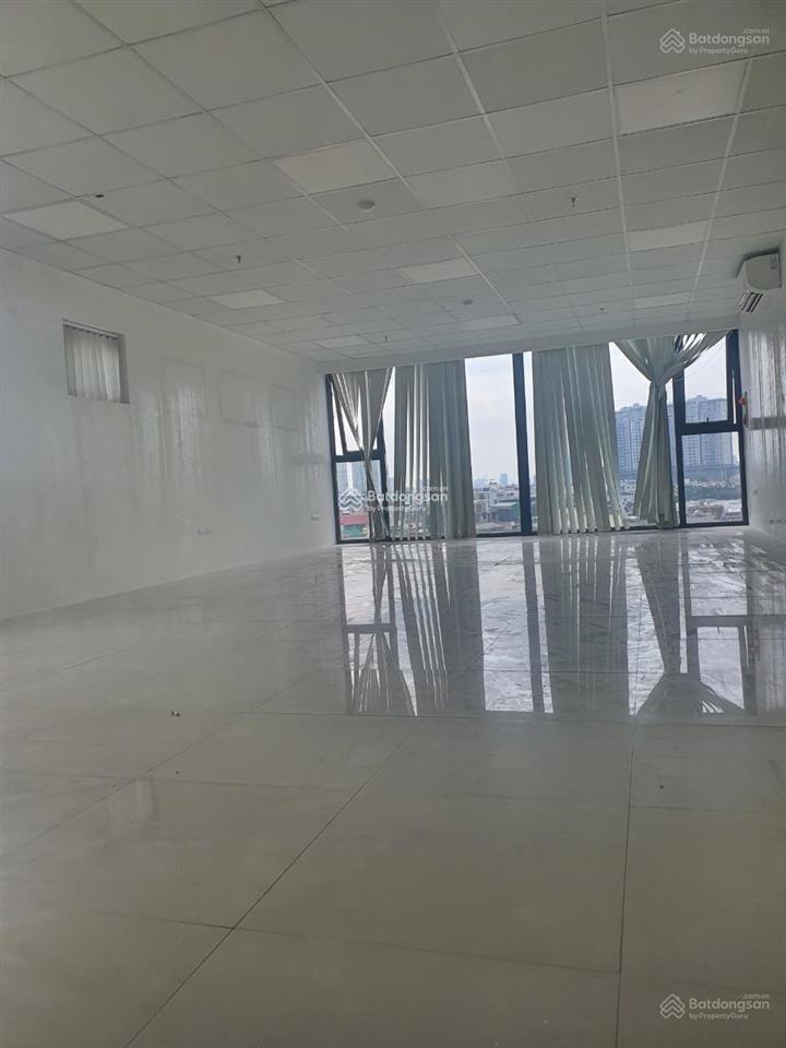 Cho thuê văn phòng tại kim mã, diện tích 80m2 giá 19 triệu mặt bằng vuông vắn, vị trí thuận tiện