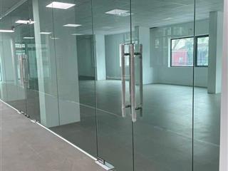 Cho thuê văn phòng tại lê văn lương diện tích 108m2 giá 46 triệu đã bao gồm vat và pdv vị trí đẹp