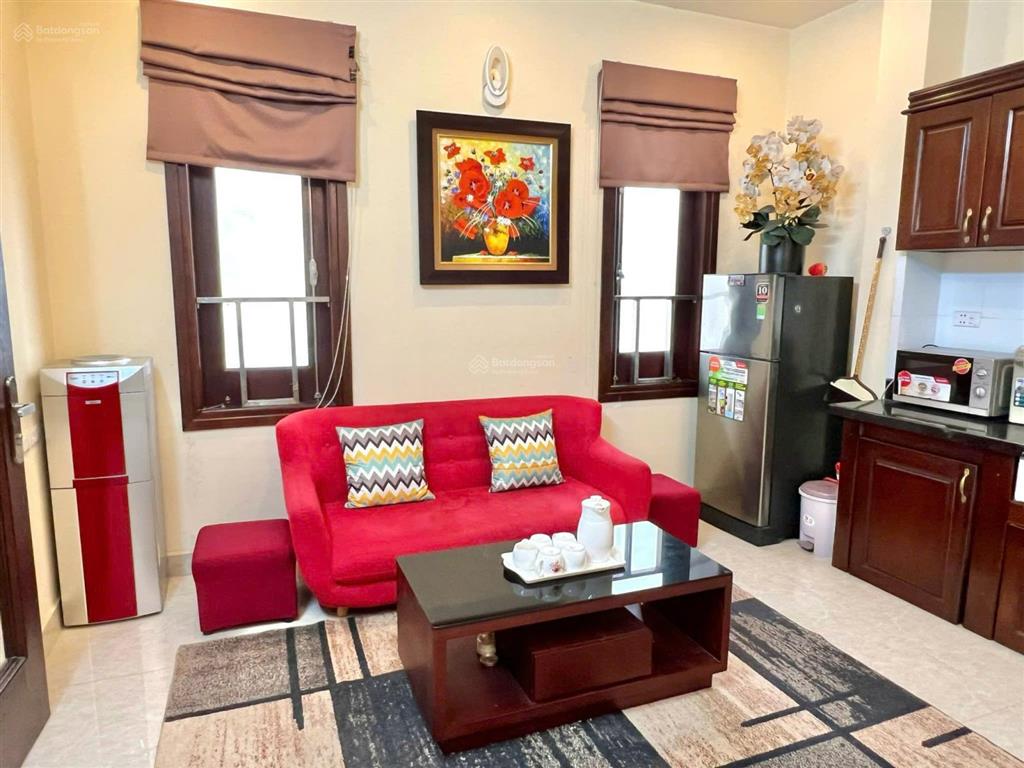 Cho thuê căn hộ tại ngõ 4 liễu giai, diện tích 80m2, 1 ngủ, giá 9 triệu, đầy đủ nội thất mới ở ngay