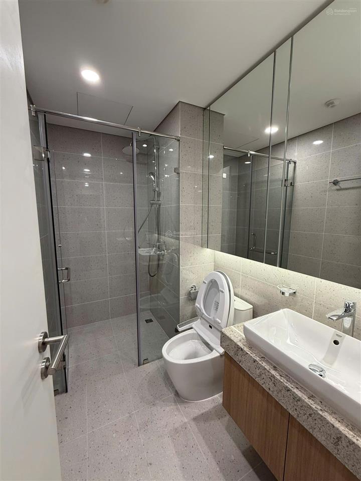 Cho thuê căn hộ m3m4 nguyễn chí thanh diện tích 120m2 4 ngủ giá 18,5 triệu full nội thất vào ởluôn