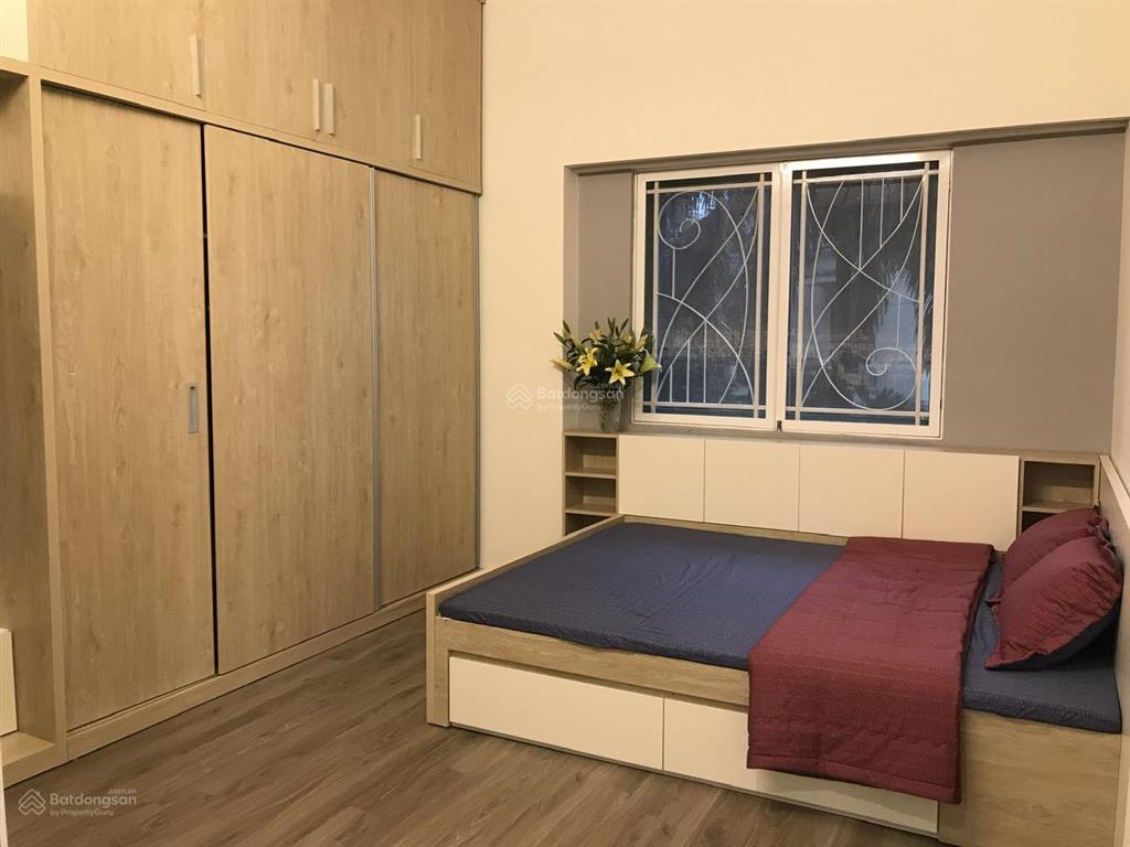 Cho thuê căn hộ tại chung cư 130 đốc ngữ, diện tích 140m2, 3 ngủ, giá 18 triệu nội thất cơ bản