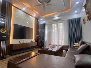 Cho thuê nhà nguyên căn tại ngõ 95 kim mã diện tích 79x5 tầng, 4 ngủ giá 25 triệu full nội thất