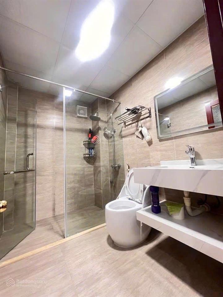 Cho thuê nhà nguyên căn tại ngõ 95 kim mã diện tích 79x5 tầng, 4 ngủ giá 25 triệu full nội thất
