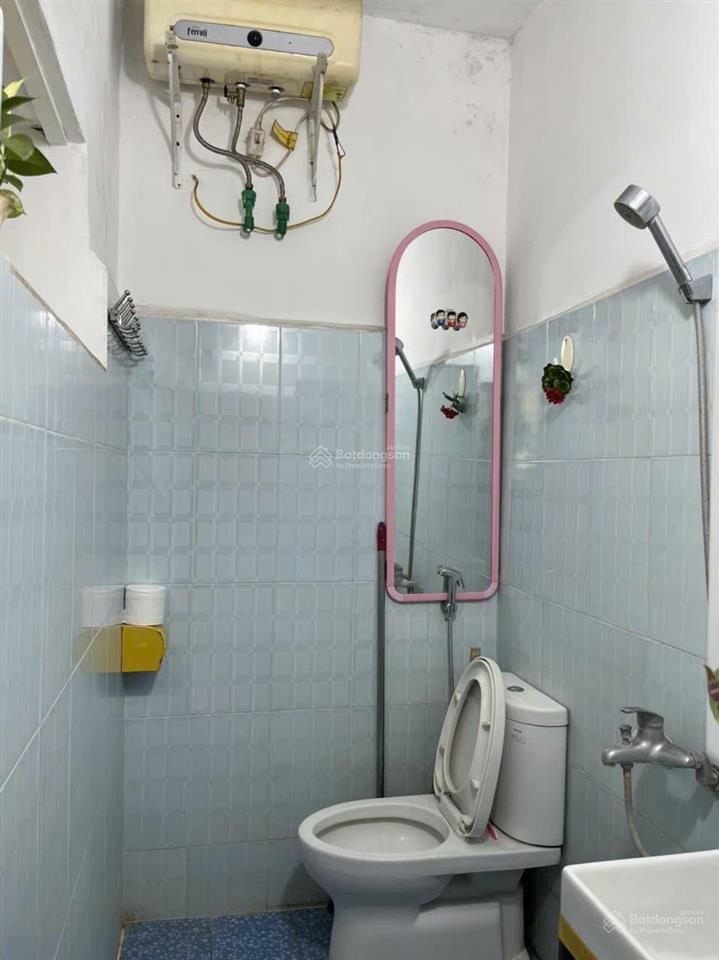 Cho thuê căn hộ tập thể tại kim mã diện tích 50m2, 2 ngủ, giá 6 triệu, nội thất cơ bản vào ở ngay
