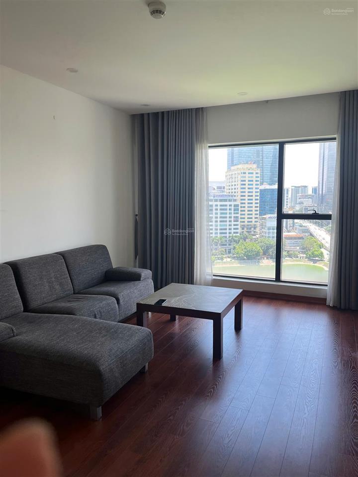 Cho thuê căn hộ tại ngọc khánh plaza diện tích 111m2, 2 ngủ, giá 22 triệu đầy đủ nội thất view hồ