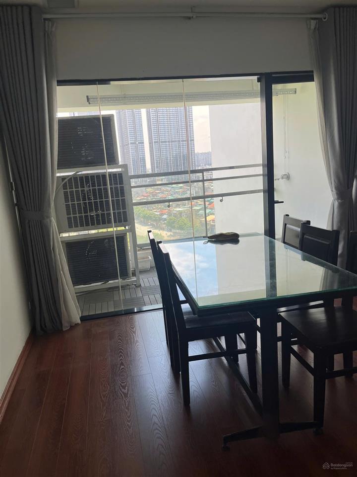 Cho thuê căn hộ tại ngọc khánh plaza diện tích 111m2, 2 ngủ, giá 22 triệu đầy đủ nội thất view hồ