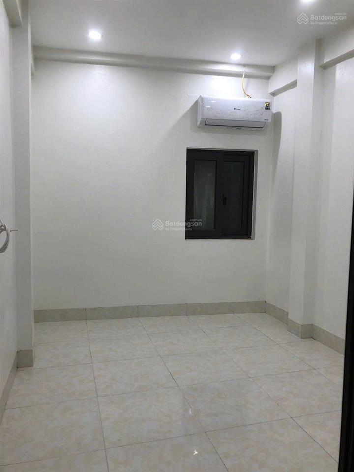 Cho thuê nhà 4 tầng tại ngõ 179 hoàng hoa thám diện tích 60m2, 3 ngủ nội thất cơ bản, có thể setup