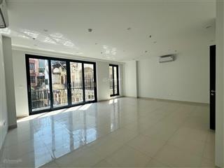Cho thuê văn phòng tại 165 thái hà diện tích 70m2 giá 15 triệu vị trí trung tâm, mặt bằng vuông