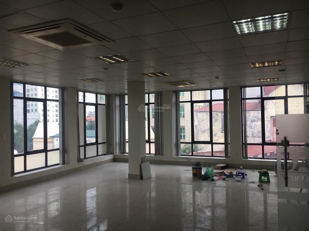 Cho thuê văn phòng tại trần phú, ba đình diện tích 90m2 giá 22,5 triệu, có chỗ để ô tô, xe máy