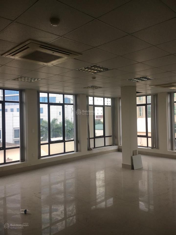 Cho thuê văn phòng tại trần phú, ba đình diện tích 90m2 giá 22,5 triệu, có chỗ để ô tô, xe máy