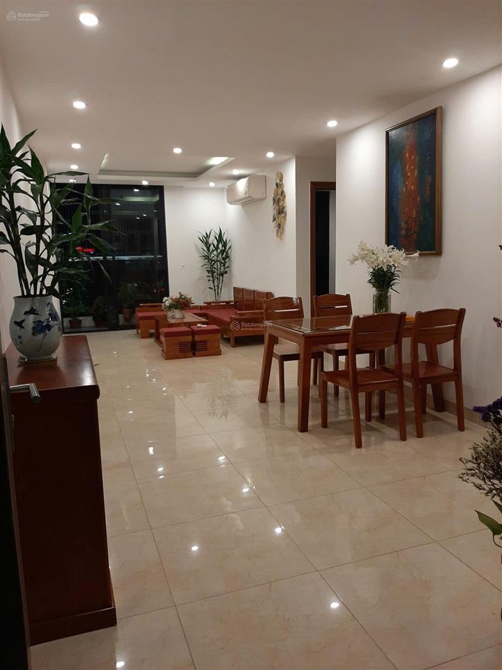 Bán căn hộ tại center point diện tích 76,2m2 2 ngủ giá 105 triệu/m2 không nội thất view siêu đẹp