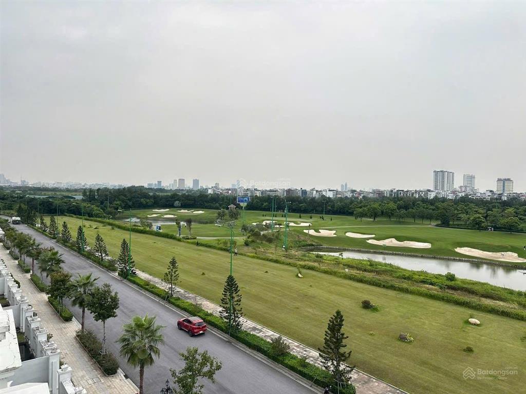 Bán căn biệt thự lô góc cạnh vườn hoa dự án sân golf long biên, dt 286m2 x 4 tầng, giá 137 tỷ