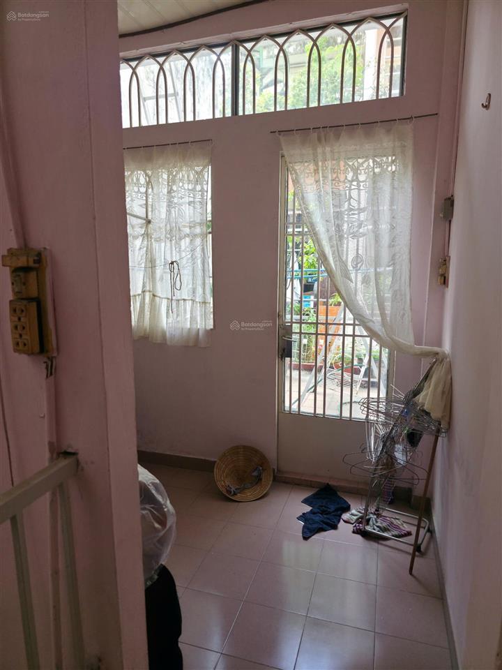 Cần bán gấp nhà phố cư xá đô thành