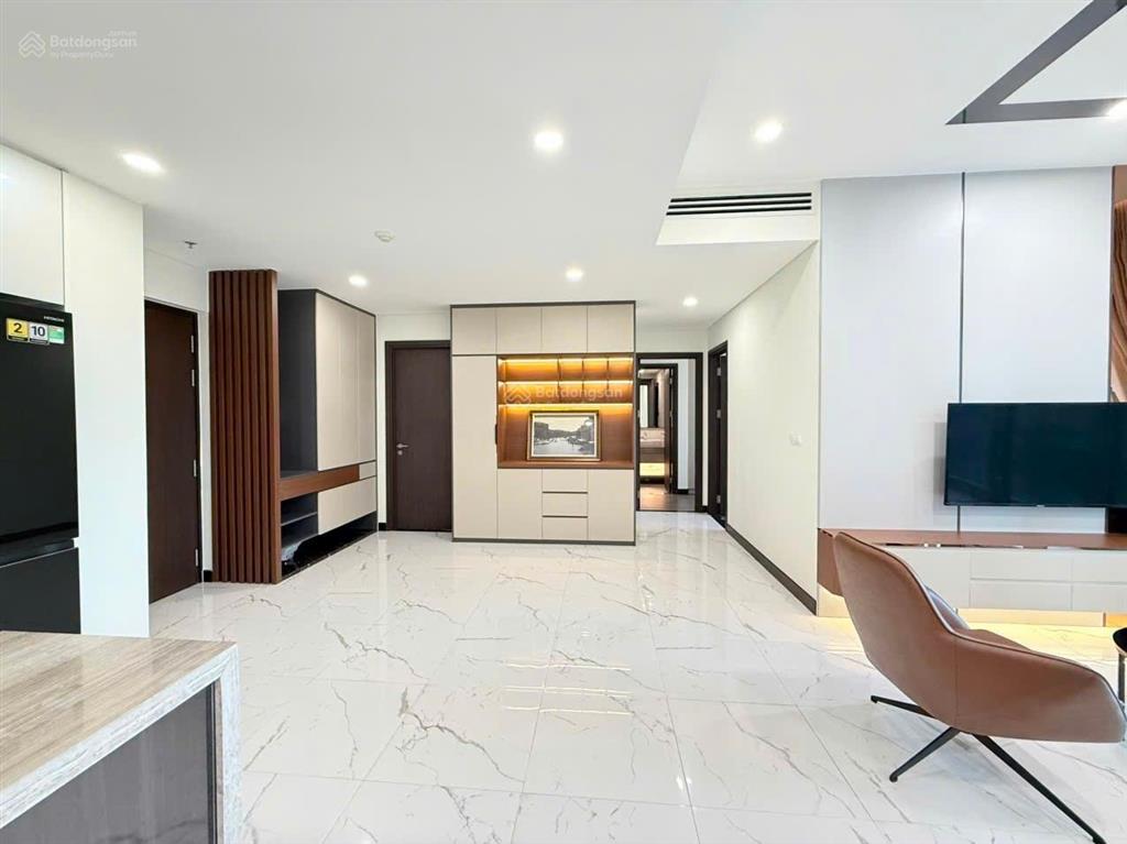 Cho thuê 3pn + 1 tại empire city  căn góc view pháo hoa  nội thất mới 100%